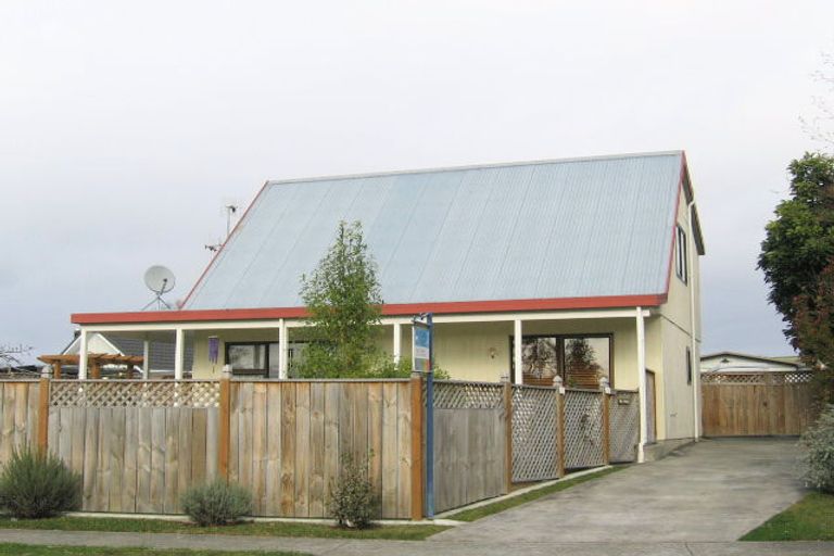 Photo of property in 3 Wilkie Place, Greenmeadows, Napier, 4112