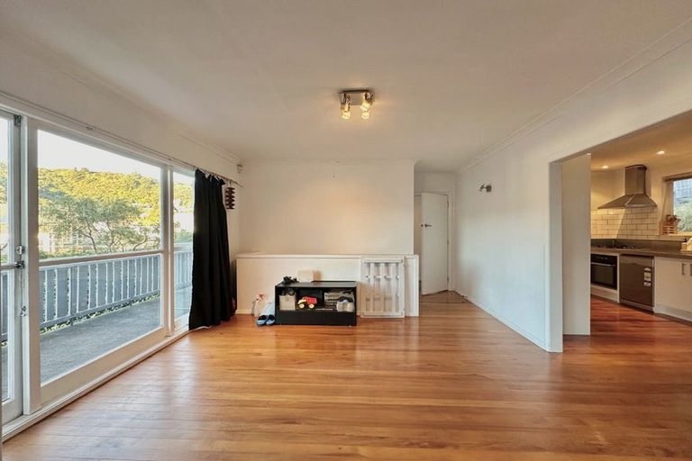 Photo of property in 26 Holborn Drive, Stokes Valley, Lower Hutt, 5019