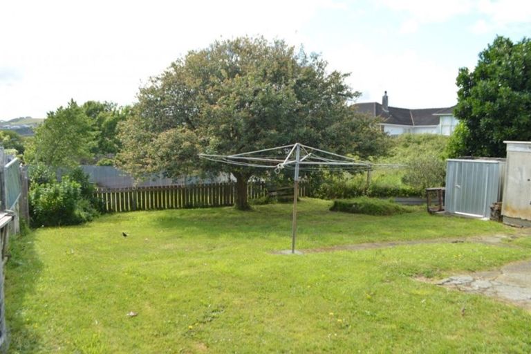 Photo of property in 4 Muturangi Grove, Elsdon, Porirua, 5022