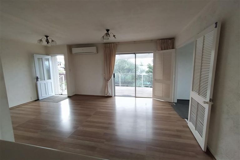 Photo of property in 1/135 Glamorgan Drive, Torbay, Auckland, 0630