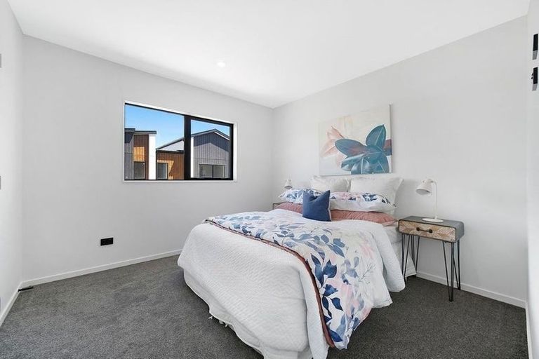 Photo of property in 4/26 Dale Crescent, Pakuranga, Auckland, 2010