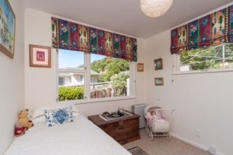 Photo of property in 141 Parkvale Road, Karori, Wellington, 6012