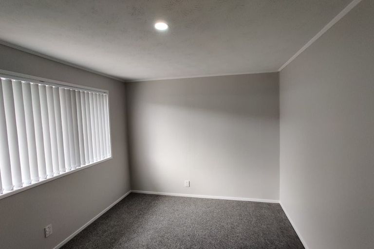 Photo of property in 3 Crestlands Place, Papakura, 2110