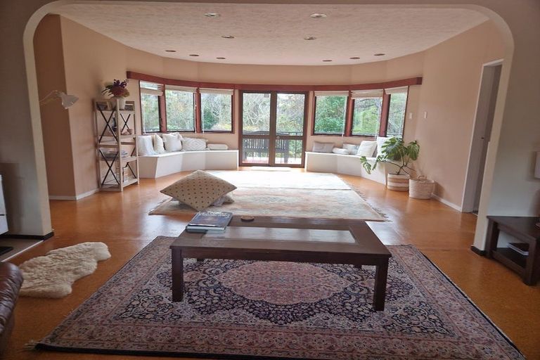 Photo of property in 18 Corrondella Grove, Belmont, Lower Hutt, 5010