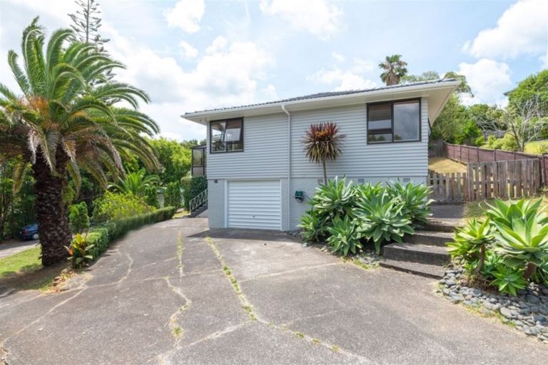 Photo of property in 1/80 Bond Crescent, Forrest Hill, Auckland, 0620
