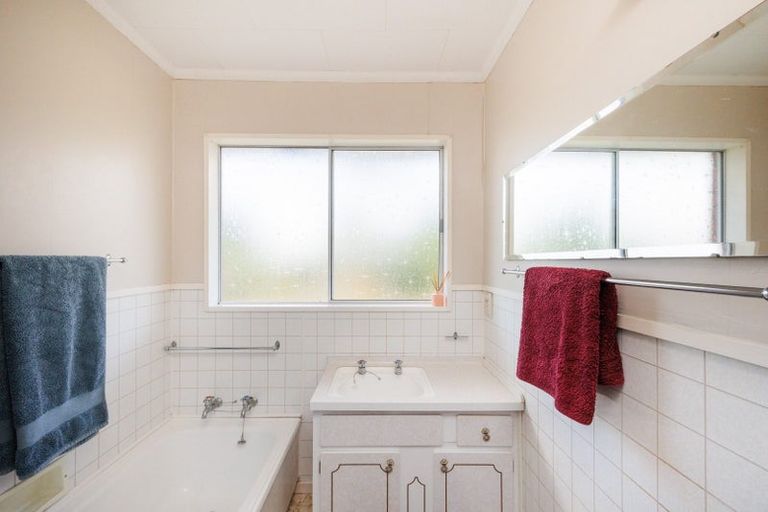 Photo of property in 23 Wallace Place, Hokowhitu, Palmerston North, 4410