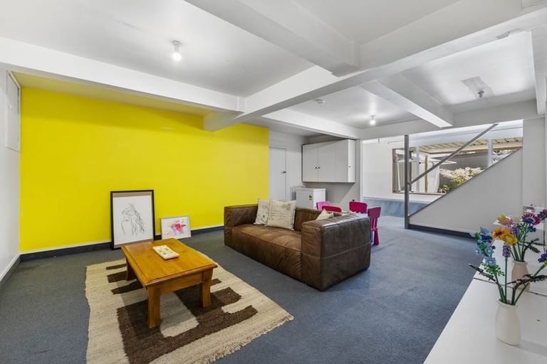 Photo of property in 3 Pukaka Street, Strandon, New Plymouth, 4312