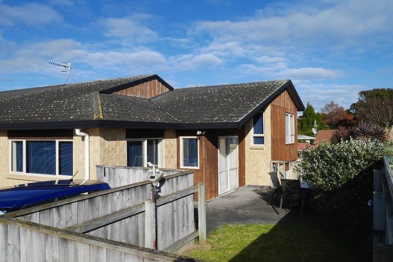 Photo of property in 114b Arawhata Road, Paraparaumu, 5032