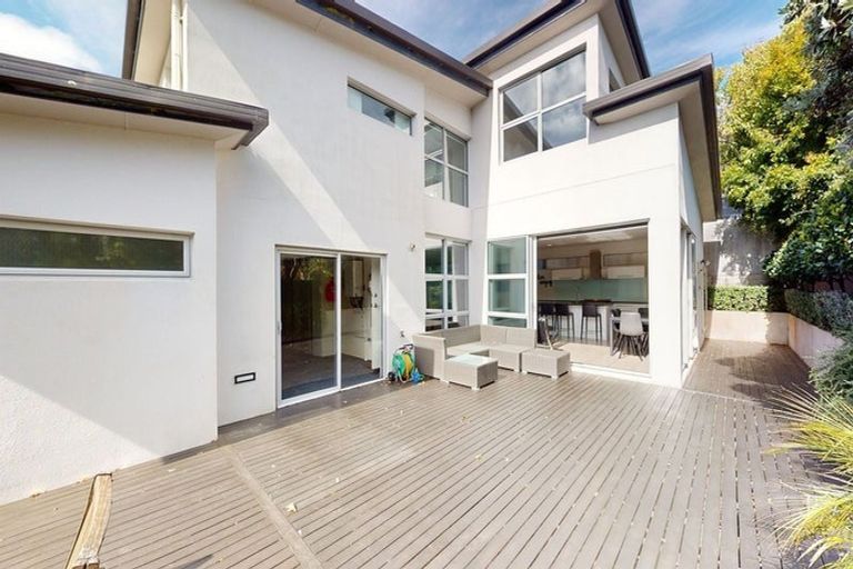 Photo of property in 94b Khandallah Road, Khandallah, Wellington, 6035