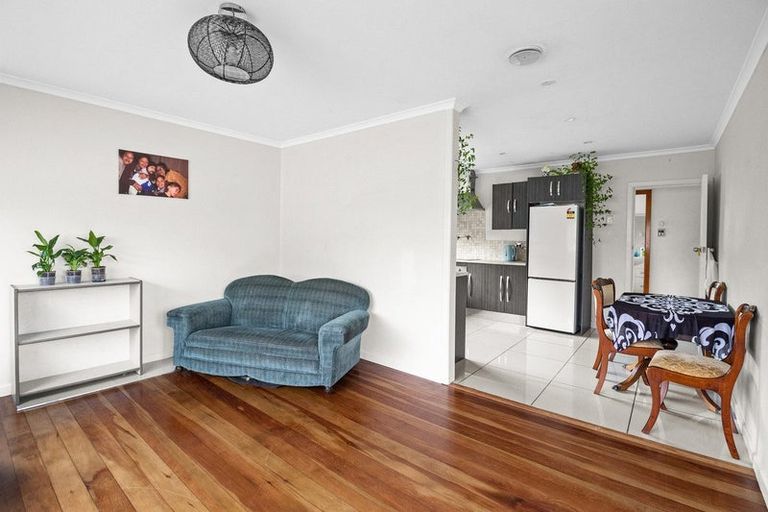 Photo of property in 31 Awanui Street, Merrilands, New Plymouth, 4312