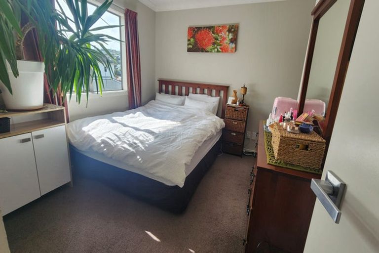 Photo of property in 116a Moorefield Road, Johnsonville, Wellington, 6037