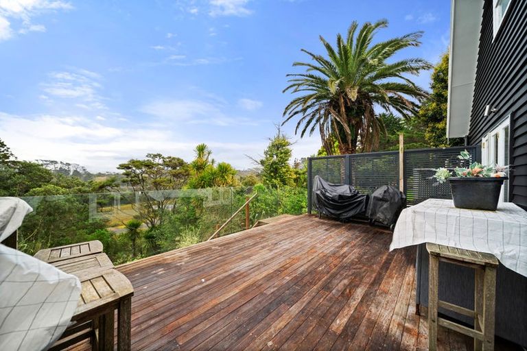 Photo of property in 121 Fairview Avenue, Fairview Heights, Auckland, 0632