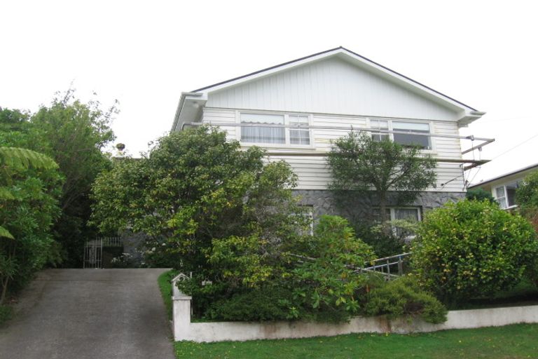 Photo of property in 14 Huntleigh Park Way, Ngaio, Wellington, 6035