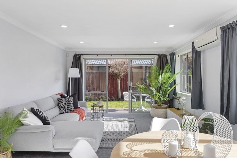 Photo of property in 4/335 Main South Road, Hornby, Christchurch, 8042