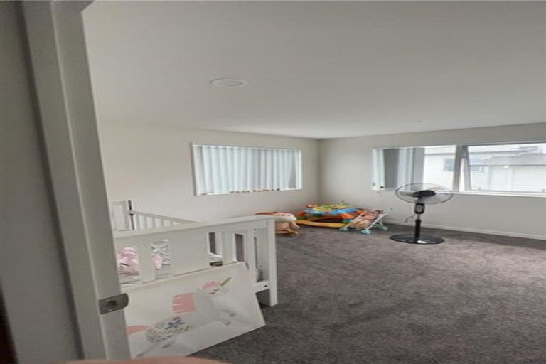 Photo of property in 10 Takurua Terrace, Orewa, 0931