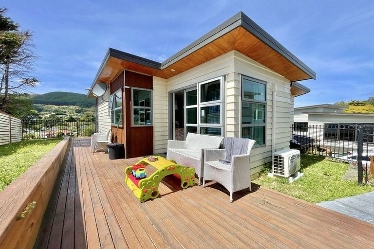 Photo of property in 357 Main Road, Tawa, Wellington, 5028