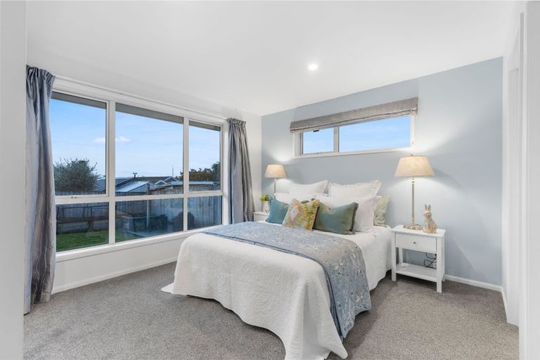 Photo of property in 5 Gilders Grove, Heathcote Valley, Christchurch, 8022