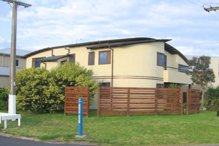 Photo of property in 400 Rangi Avenue, Whangamata, 3620