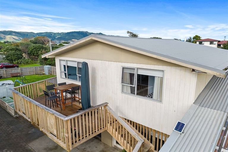 Photo of property in 43 Dixie Street, Te Horo Beach, Otaki, 5581