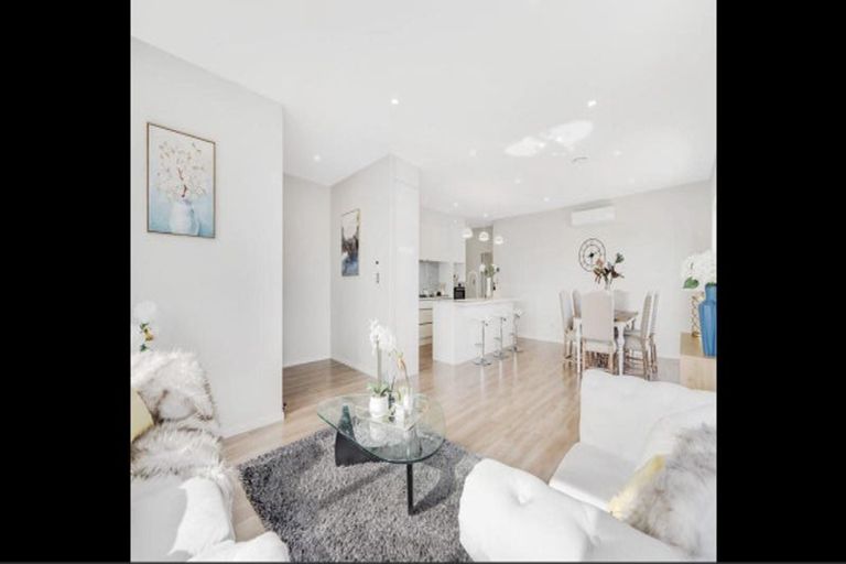 Photo of property in 53 Twin Parks Rise, Papakura, 2110