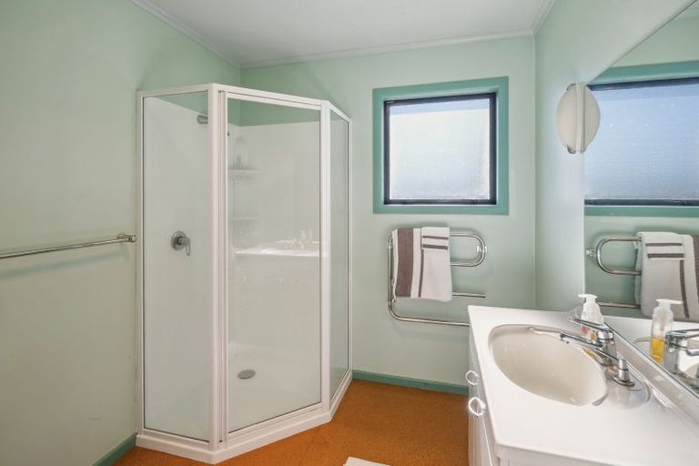 Photo of property in 33 Turangitukua Terrace, Kuratau, Turangi, 3381