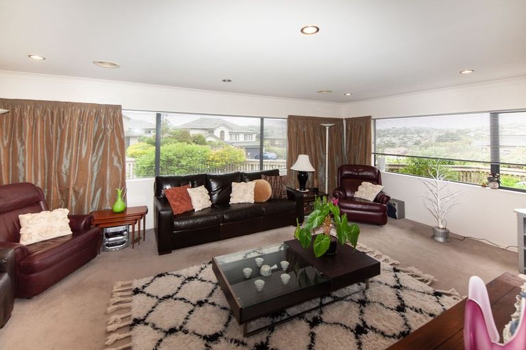 Photo of property in 23 Waverton Terrace, Churton Park, Wellington, 6037