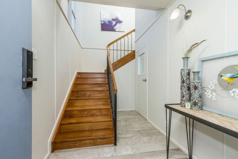 Photo of property in 43 Holland Road, Hillcrest, Auckland, 0627