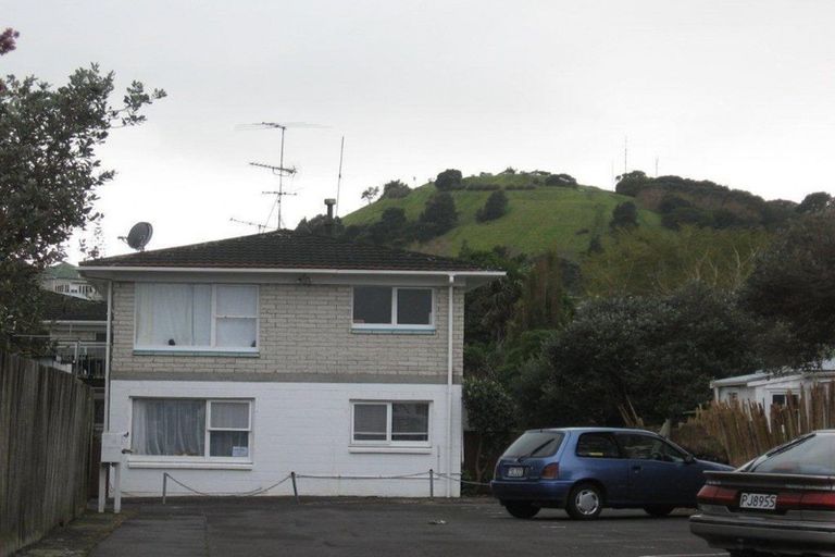 Photo of property in 12/16 Queens Parade, Devonport, Auckland, 0624