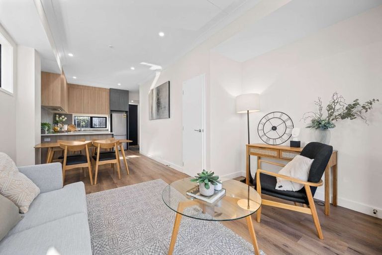 Photo of property in 42e Westgate Drive, Westgate, Auckland, 0614