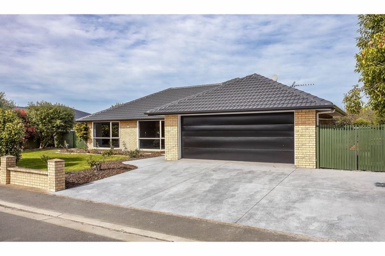 Photo of property in 11 Ti Rakau Drive, Woolston, Christchurch, 8023