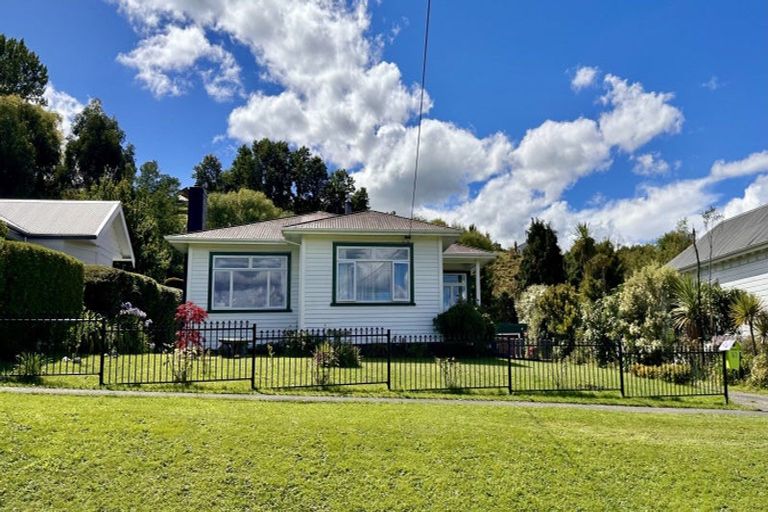 Photo of property in 50 Kiwi Road, Taihape, 4720