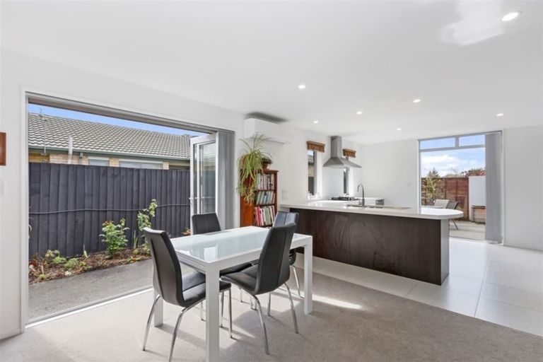 Photo of property in 23 Amoka Crescent, Parklands, Christchurch, 8083