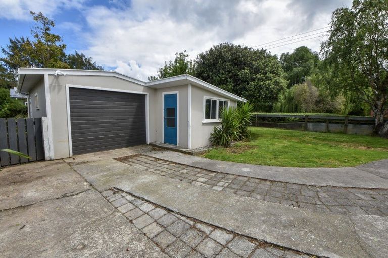 Photo of property in 89 Victoria Street, Carterton, 5713