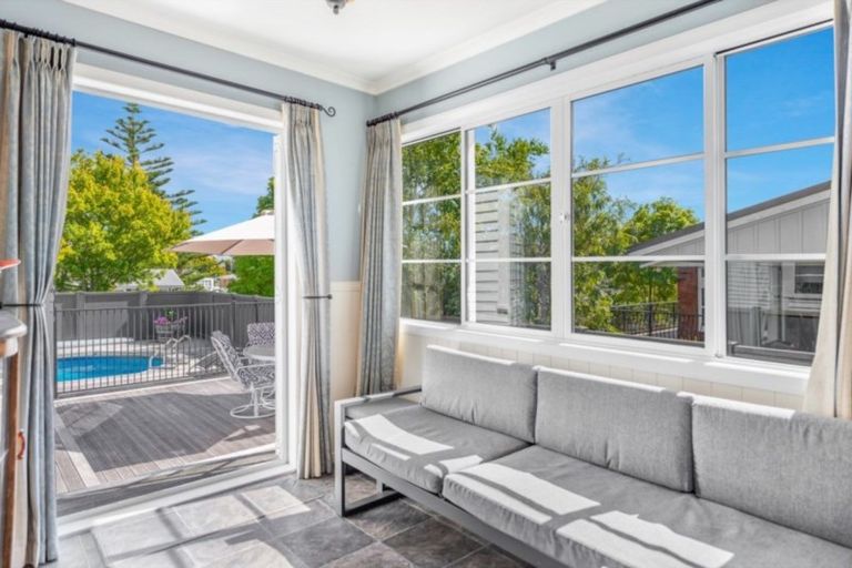 Photo of property in 11 Mansel Avenue, Hillcrest, Hamilton, 3216