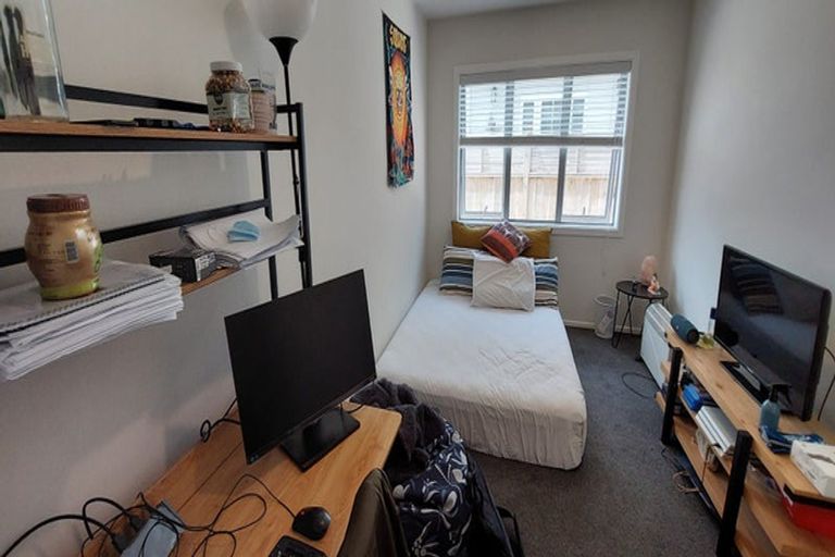 Photo of property in 2/27 Campbell Street, Karori, Wellington, 6012