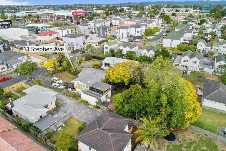 Photo of property in 11 Stephen Avenue, Henderson, Auckland, 0610