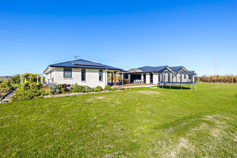 Photo of property in 1217 Glenbrook Road, Glenbrook, Waiuku, 2681