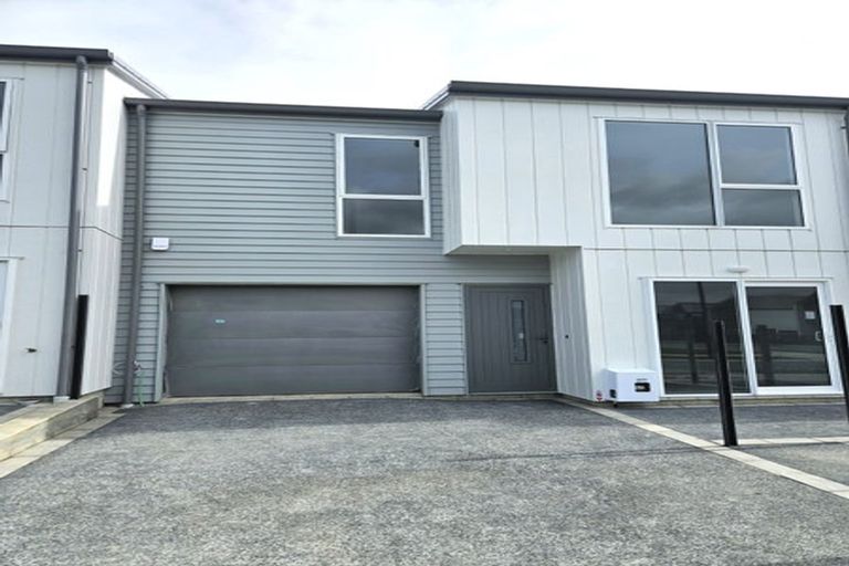 Photo of property in 81 Hokioi Drive, Kenepuru, Porirua, 5022