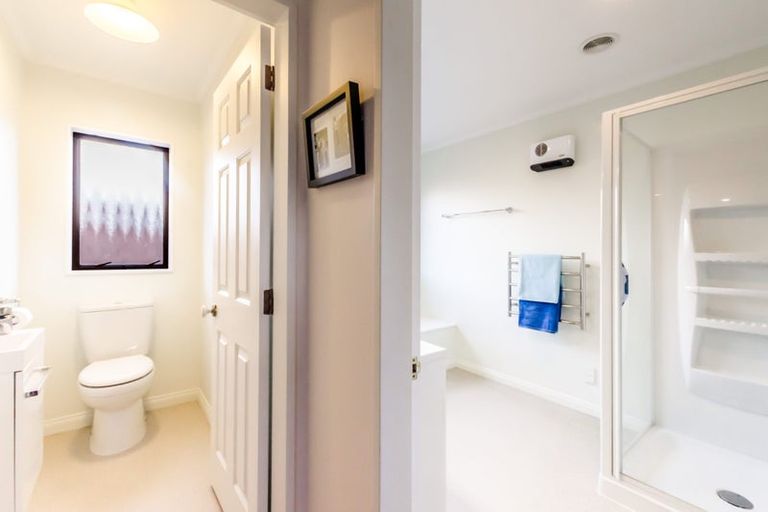 Photo of property in 31 Awanui Drive, Waikanae, 5036