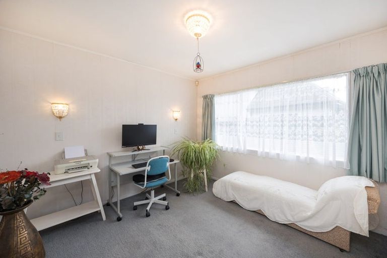 Photo of property in 104a Russell Street, Palmerston North, 4414