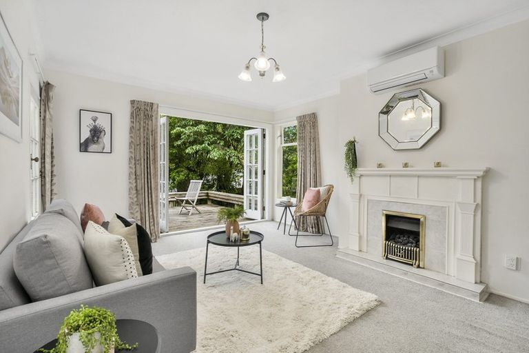 Photo of property in 330 Karori Road, Karori, Wellington, 6012