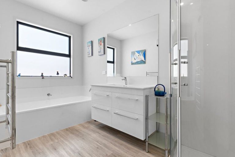 Photo of property in 19 Plains Avenue, Masterton, 5810