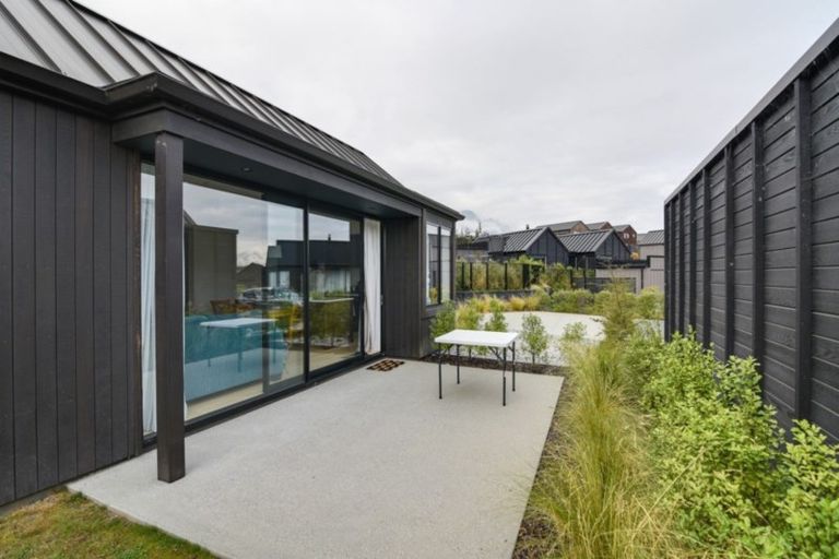Photo of property in 13 Kotuku Lane, Jacks Point, Queenstown, 9371
