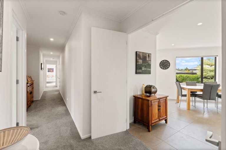 Photo of property in 17 Thornly Park Avenue, Mosgiel, 9024