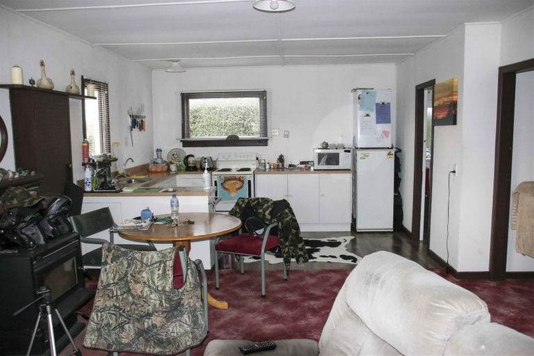 Photo of property in 98 Stobo Street, Grasmere, Invercargill, 9810