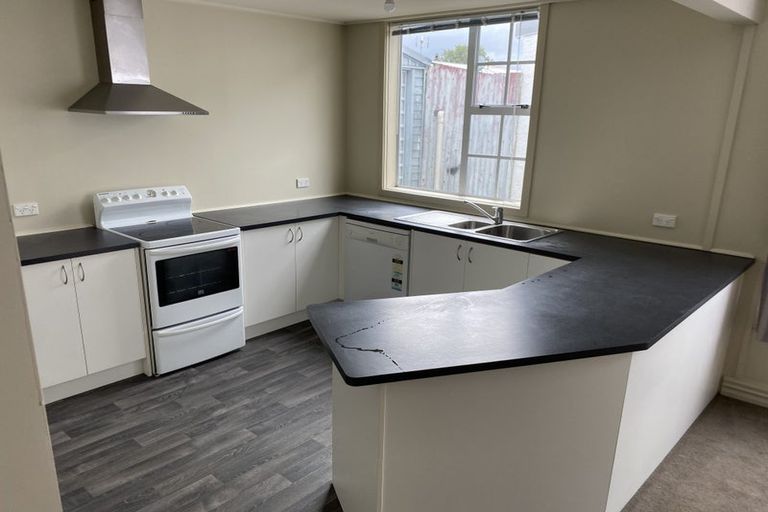 Photo of property in 16 Wynyard Street, South Dunedin, Dunedin, 9012