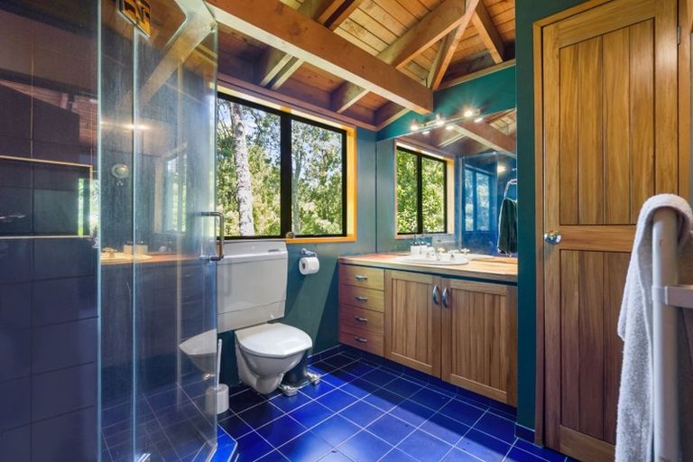 Photo of property in 50 Raymond Terrace, Northcote, Auckland, 0627