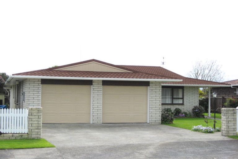 Photo of property in 6 Hunter Place, Merrilands, New Plymouth, 4312