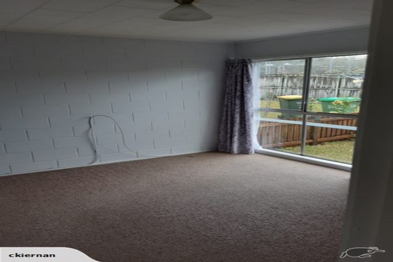 Photo of property in 1/109a Te Atatu Road, Te Atatu South, Auckland, 0610
