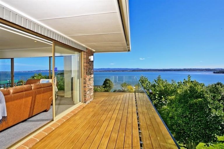 Photo of property in 13 Brigantine Drive, Beach Haven, Auckland, 0626